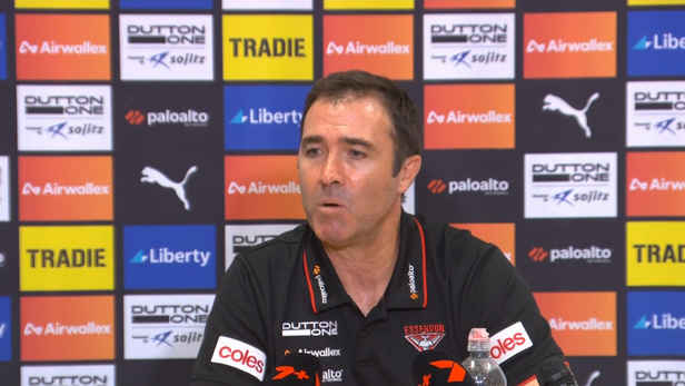 Bombers icon accuses coach of throwing players 'under the bus' Bombers icon accuses coach of throwing players 'under the bus'